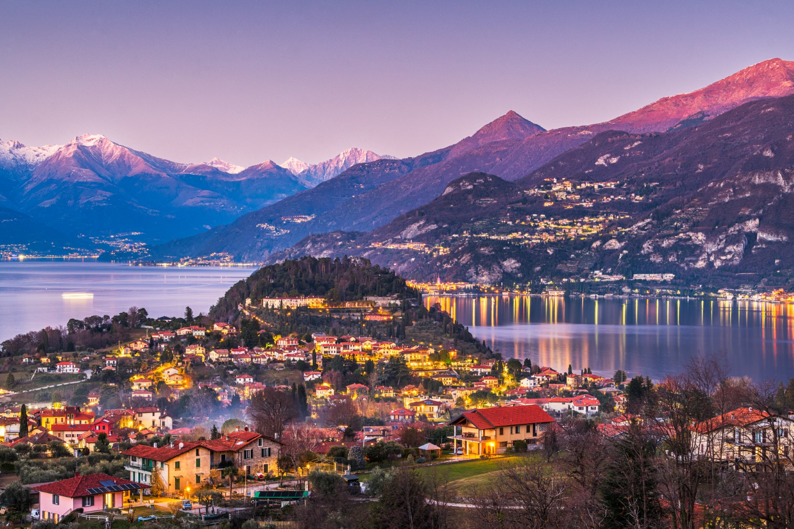 bellagiocomoitalytownviewonlakecomoattwilight