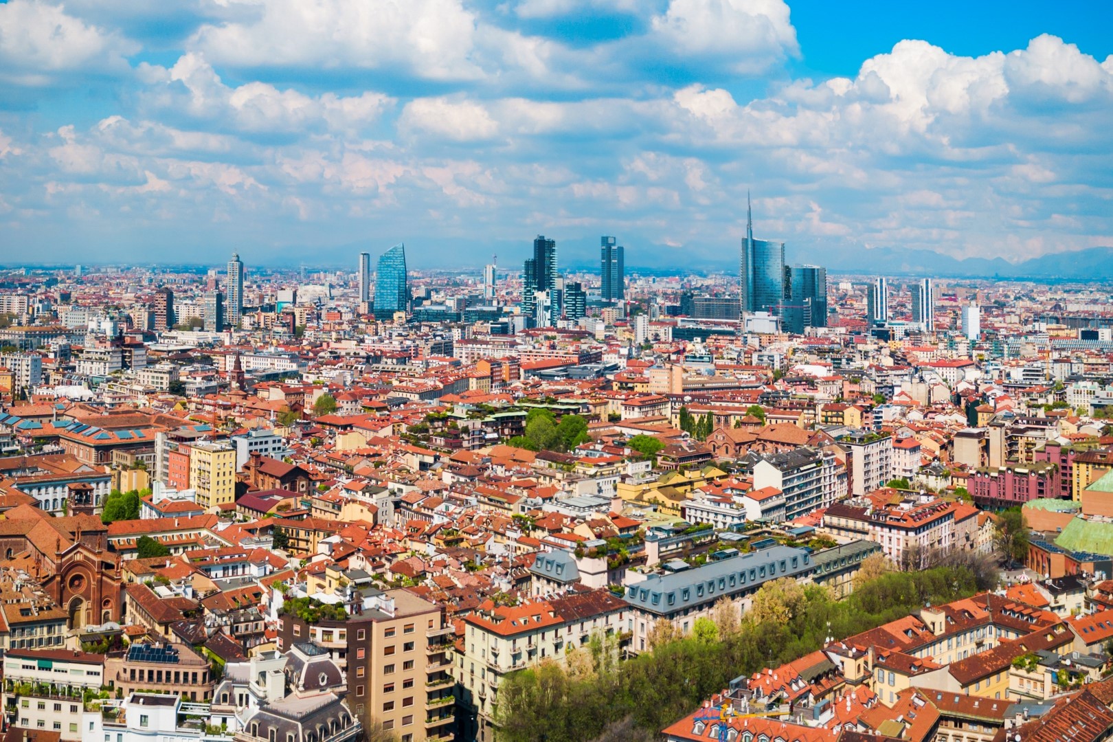 milanaerialpanoramicview-milanisacapitaloflombardy